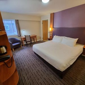 Kamer met een King Size Bed met de Toegang voor Gehandicapten
